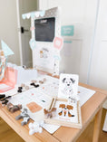 Load image into Gallery viewer, Vet Clinic Dramatic Play