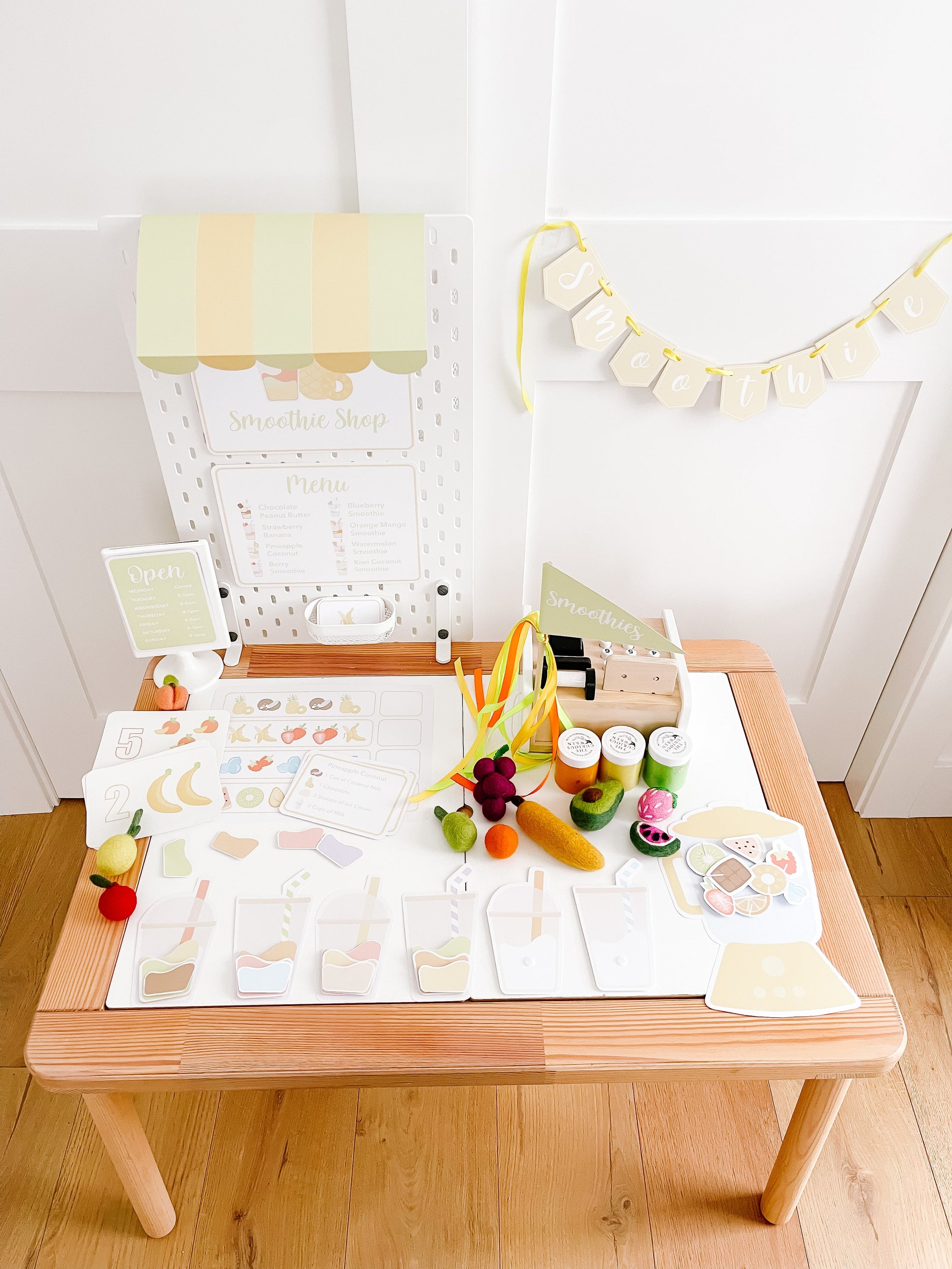 Smoothie Shop Dramatic Play Kit