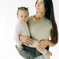 Load image into Gallery viewer, The Tushbaby Hip Carrier