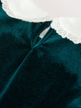 Load image into Gallery viewer, Girls Emerald Green Velvet Lace Collar Christmas Dress