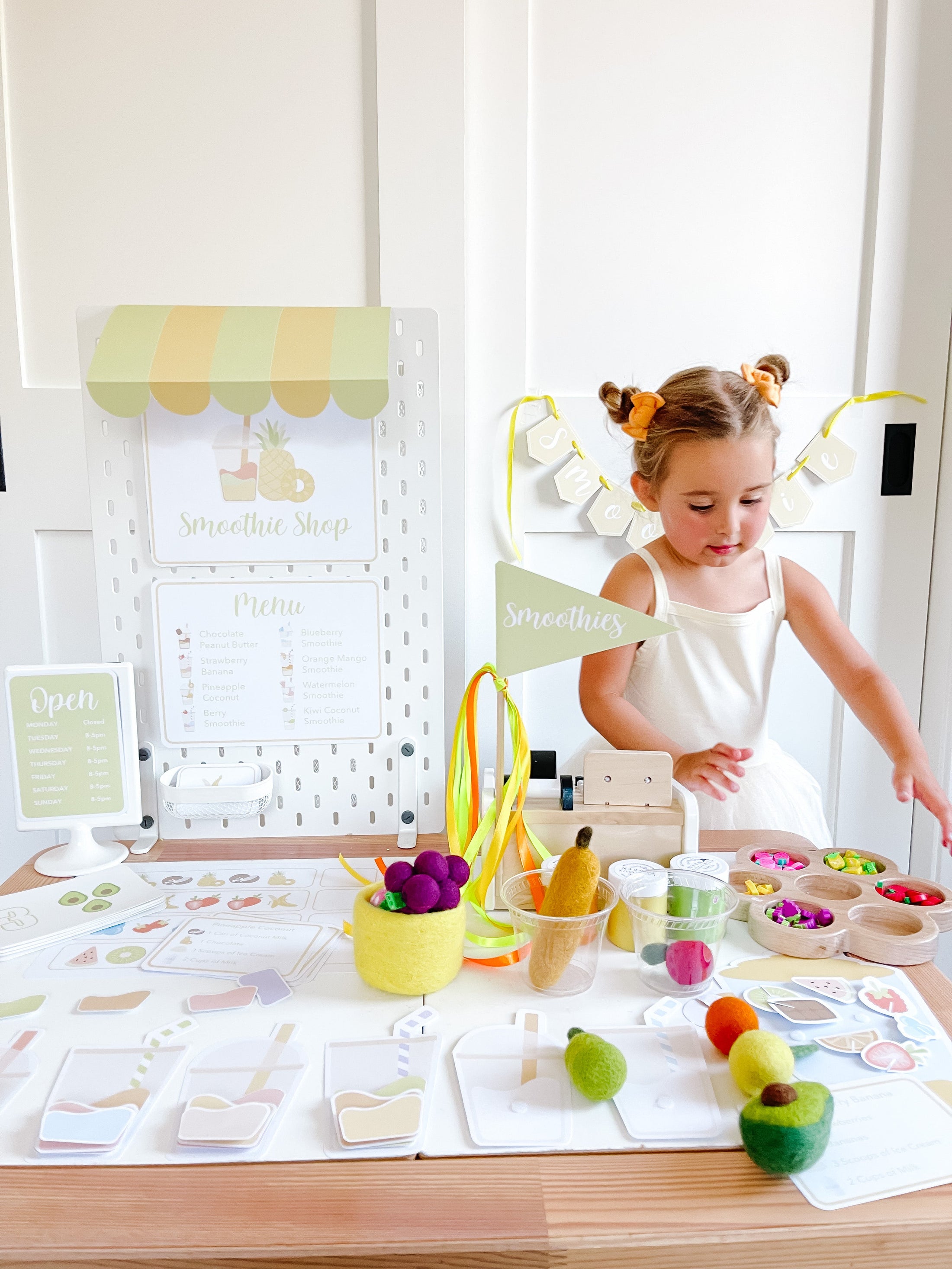 Smoothie Shop Dramatic Play Kit
