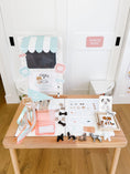 Load image into Gallery viewer, Vet Clinic Dramatic Play