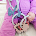 Load image into Gallery viewer, Dino Links Teether