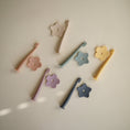 Load image into Gallery viewer, Flower Training Toothbrush