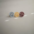 Load image into Gallery viewer, FRIGG Daisy Natural Rubber Pacifier 2-Pack