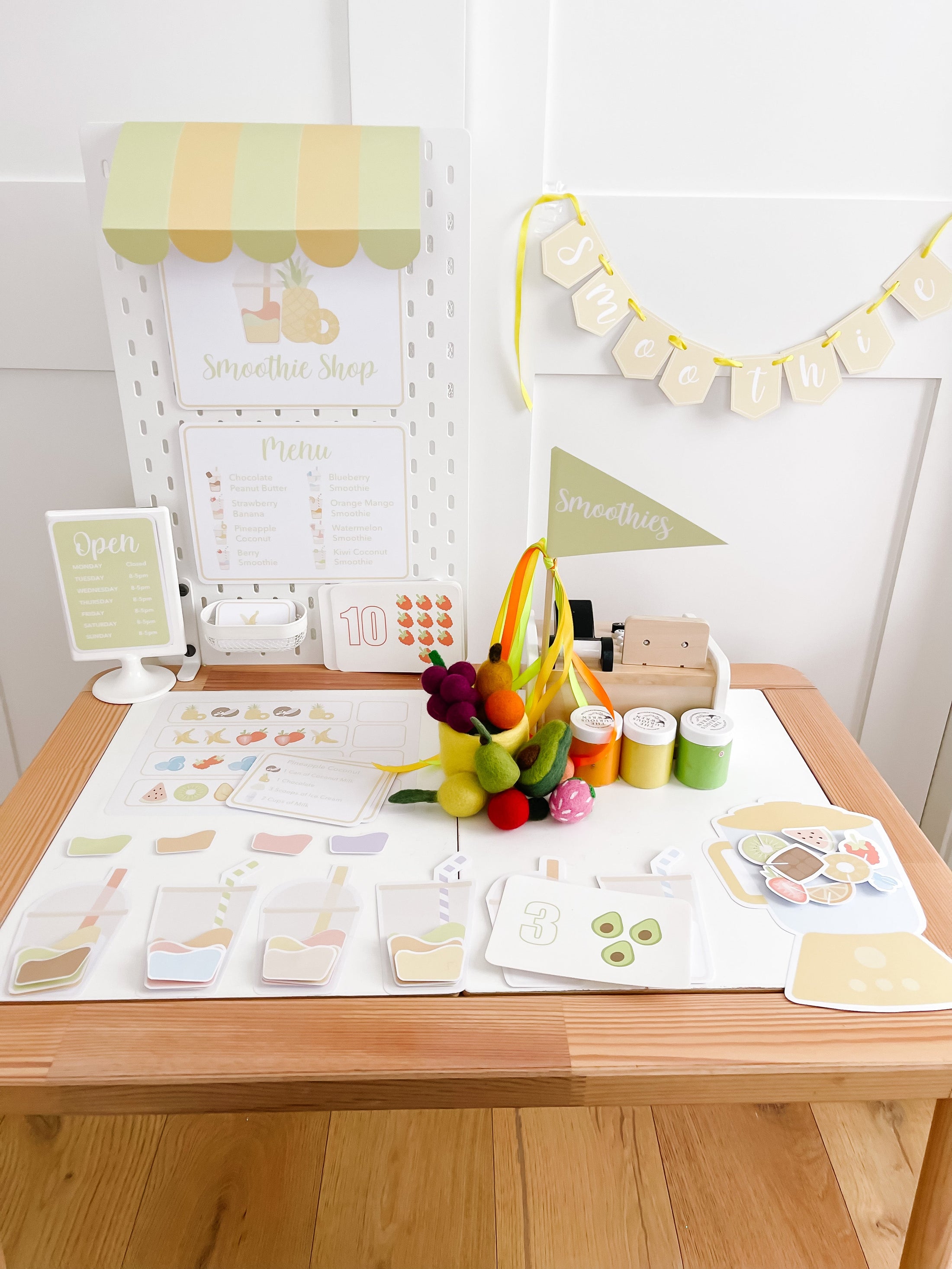 Smoothie Shop Dramatic Play Kit