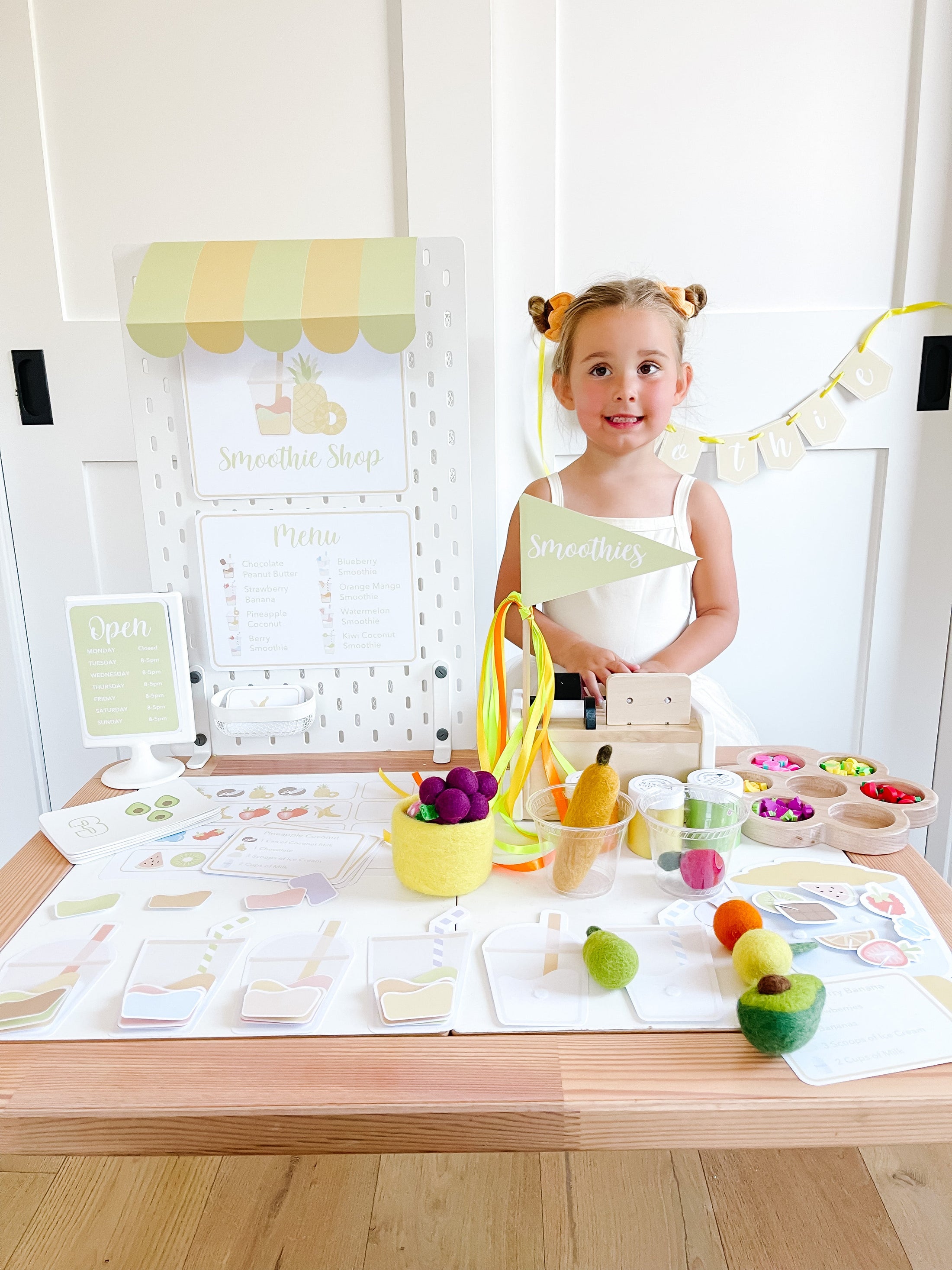 Smoothie Shop Dramatic Play Kit