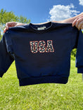 Load image into Gallery viewer, USA Daisy Crewneck Sweatshirt - more colors