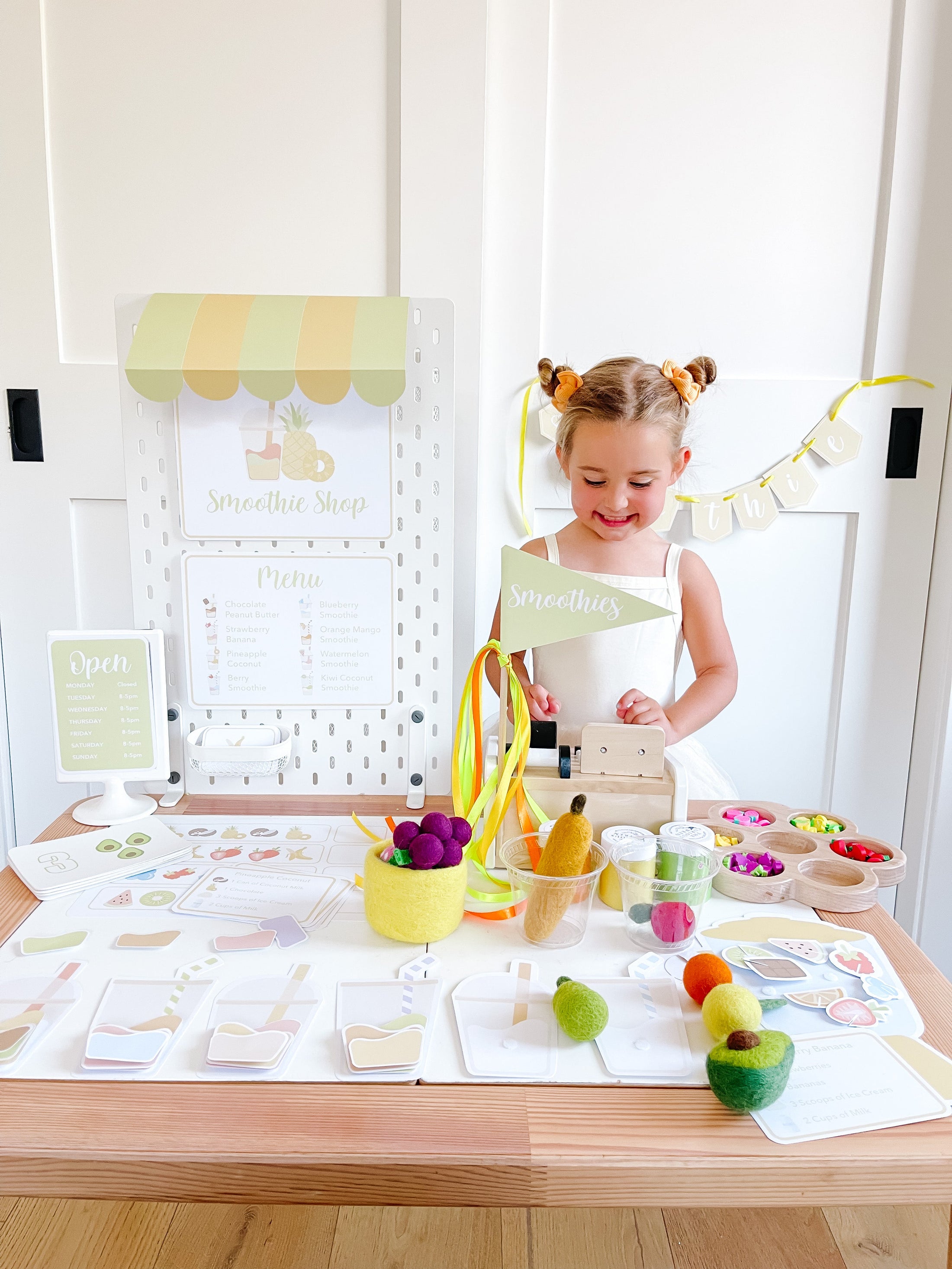 Smoothie Shop Dramatic Play Kit