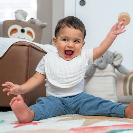 Muslin Bibs in White