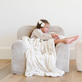 Load image into Gallery viewer, SNUGGLE UP CHAIR