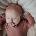 Load image into Gallery viewer, Ribbed Baby Bonnet