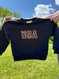 Load image into Gallery viewer, USA Daisy Crewneck Sweatshirt - more colors