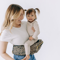 Load image into Gallery viewer, The Tushbaby Hip Carrier