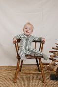 Load image into Gallery viewer, Green Stripe Bamboo Zipper
