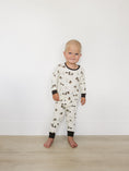 Load image into Gallery viewer, Ducks Ribbed Bamboo Cozy Set