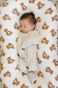 Load image into Gallery viewer, Taupe Stripe Ribbed Bamboo Zipper