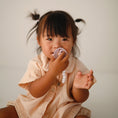 Load image into Gallery viewer, FRIGG Daisy Natural Rubber Pacifier 2-Pack