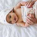 Load image into Gallery viewer, HOODED TOWELS
