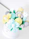 Load image into Gallery viewer, Neutral Hatbox Bouquet - Deluxe