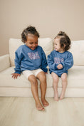 Load image into Gallery viewer, USA Daisy Crewneck Sweatshirt