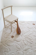 Load image into Gallery viewer, GENTLE FLORA Children's bedroom carpet in washable cotton with flowers
