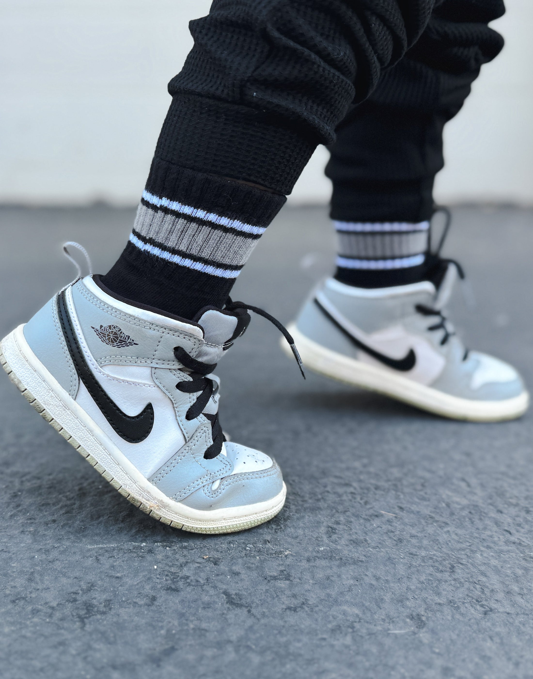 Monochrome Stripe