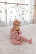 Load image into Gallery viewer, Ribbed Grandpa Footie- Pink
