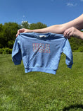 Load image into Gallery viewer, USA Daisy Crewneck Sweatshirt - more colors
