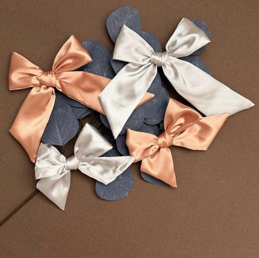 Silver Silky | Extra Bow