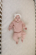 Load image into Gallery viewer, Blush Pink Knit Wrap Set
