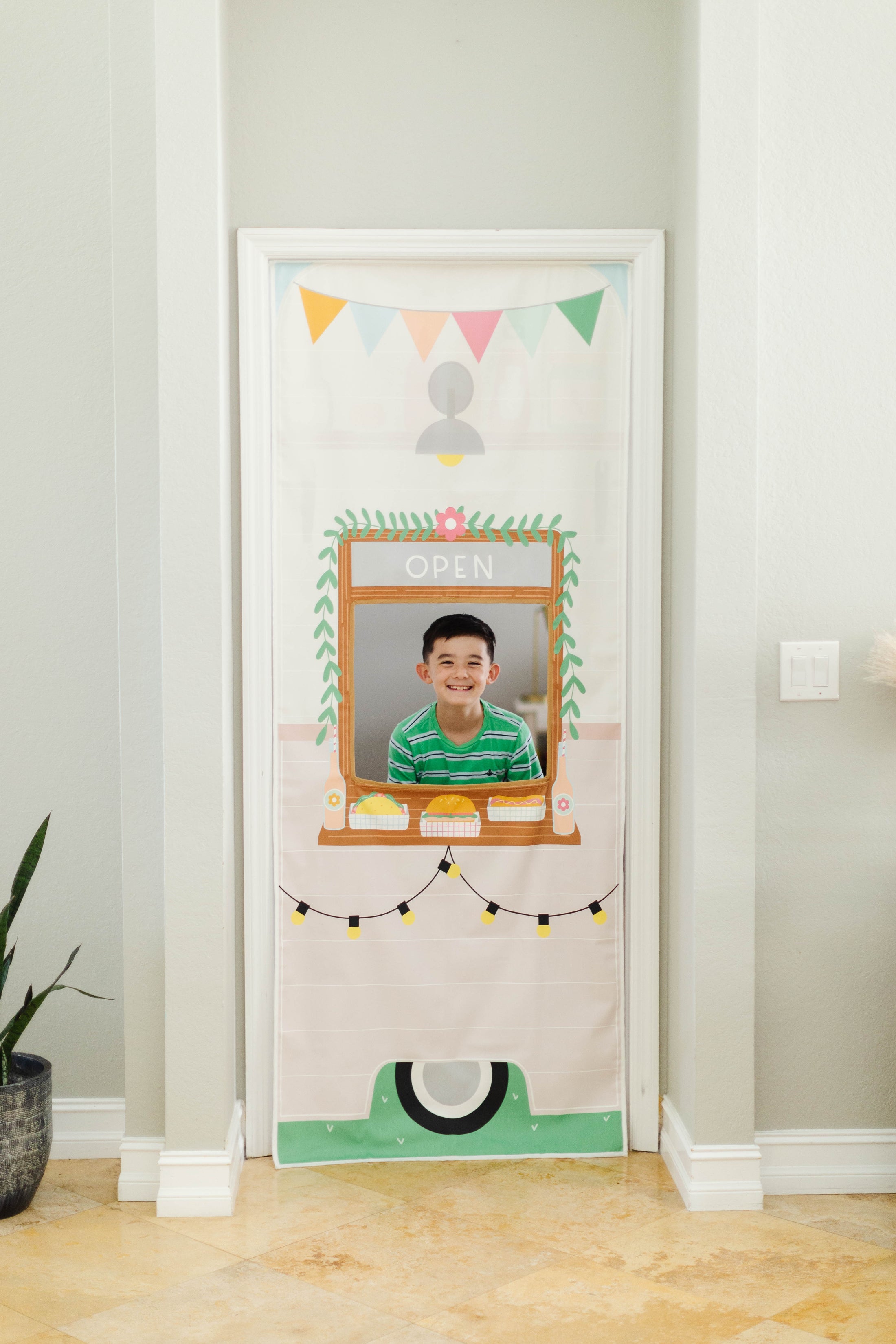 Camper Food Truck & Kitchen Doorway Storefront | Pretend Play Toy for Kids