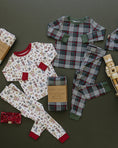 Load image into Gallery viewer, Red Nutcracker Bamboo Cozy Set
