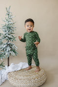 Load image into Gallery viewer, Evergreen Dreams 2pc Bamboo Pajamas *Sizes 0/3 through 6/12 months Left

