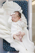 Load image into Gallery viewer, White Ruffle Knit Blanket
