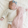 Load image into Gallery viewer, WAFFLE KNIT MINI BLANKETS
